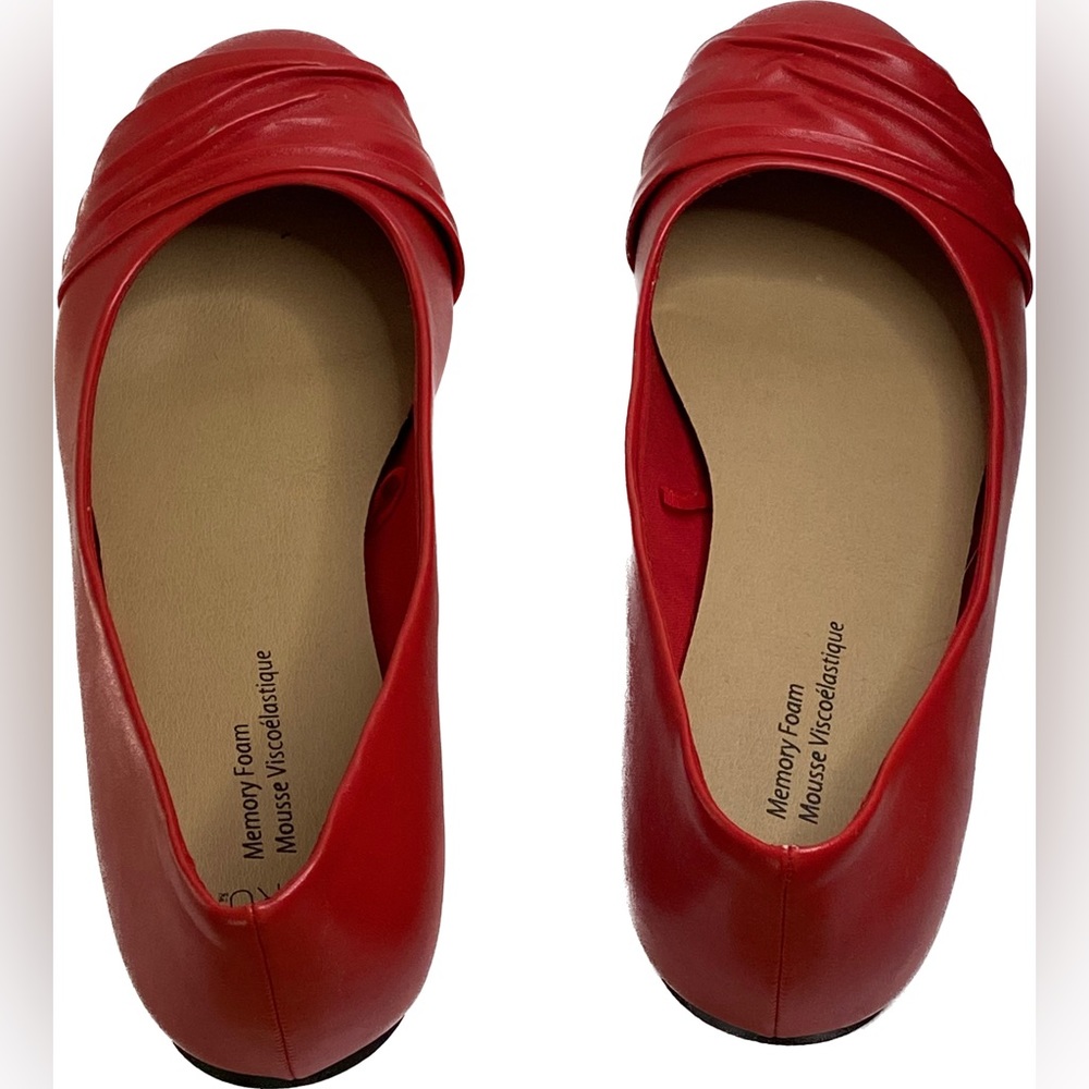 Ballet flats